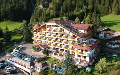 Hotel Cesa Tyrol
